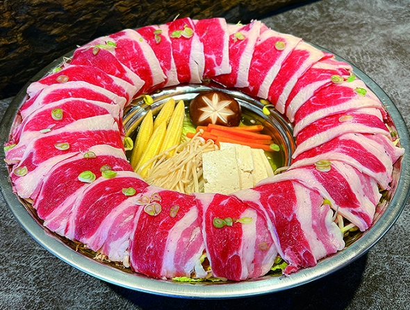 肥牛甜甜圈鍋